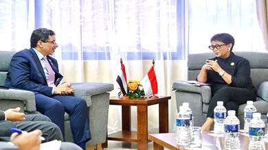 وزير الخارجية يجري مباحثات مع وزيري خارجية إندونيسيا وماليزيا